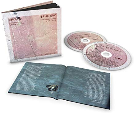 ブライアン・イーノが１９８３年に発表した独創的な傑作アルバム「アポロ」が、アポロ１１号の月面着陸５０周年を記念して、オリジナル収録曲の最新リマスター／１１曲の新曲を追加したCD２枚組の拡大版で新装リイシュー！ハードカヴァー仕様のデラックス版や、２枚組アナログ盤も同時入荷！